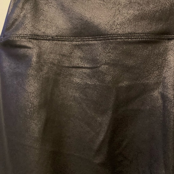 ❤️Simply Vera Vera Wang Black Leggings Ankle Length Size Large Polyester Spandex - Picture 4 of 7